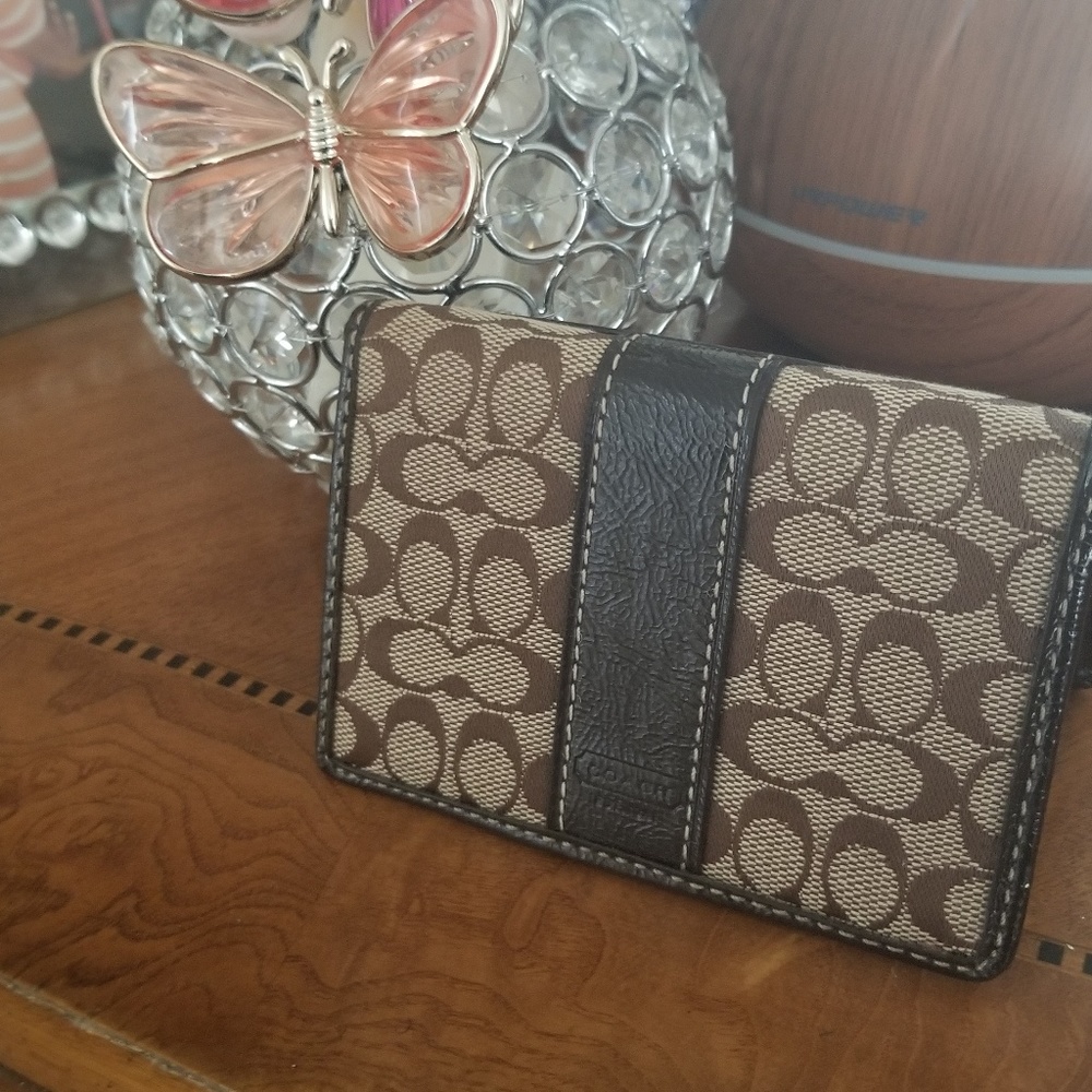 Coach bi-fold card holder/wallet